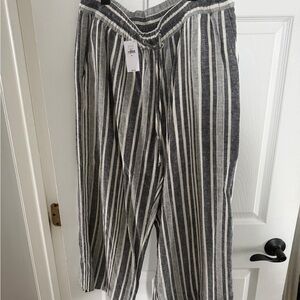 Banana Republic Striped Black and White Men's Shirt